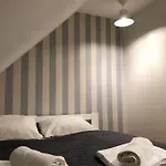 Dom Tkacki Gościnne Jacuzzi W Ogrodzie Kudowa-zdrój Apartament