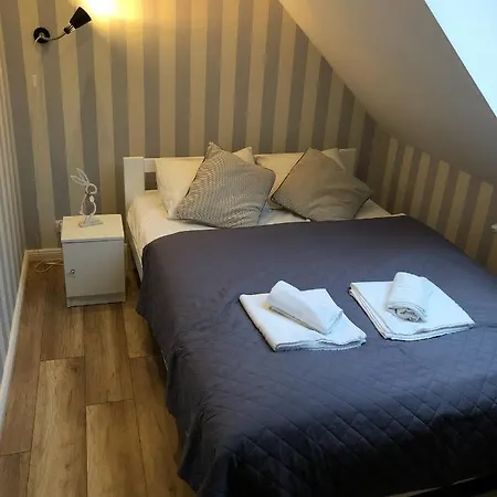 Apartamento Dom Tkacki Pokoje Gościnne Jacuzzi w Ogrodzie Kudowa-Zdrój Kudowa-Zdrój