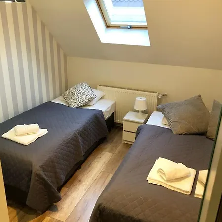 Dom Tkacki - - - Jacuzzi 库多瓦-兹德鲁伊