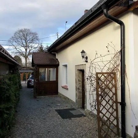 Dom Tkacki Pokoje Gościnne Jacuzzi w Ogrodzie Kudowa-Zdrój