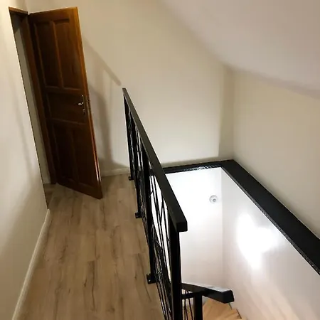 Dom Tkacki Pokoje Gościnne Jacuzzi w Ogrodzie Kudowa-Zdrój Apartamento