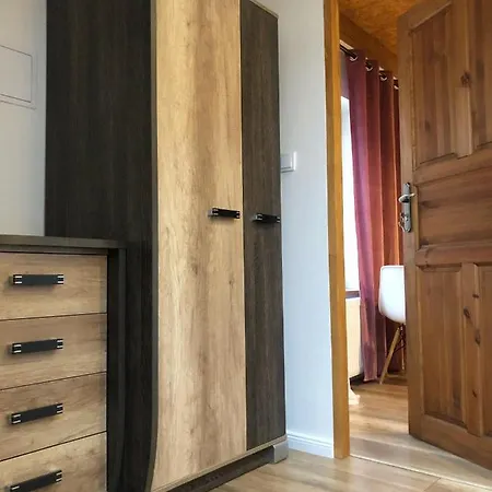 Dom Tkacki Pokoje Gościnne Jacuzzi w Ogrodzie Kudowa-Zdrój Apartamento