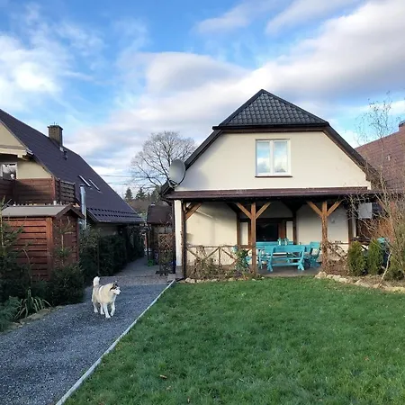 Dom Tkacki Pokoje Gościnne Jacuzzi w Ogrodzie Kudowa-Zdrój *