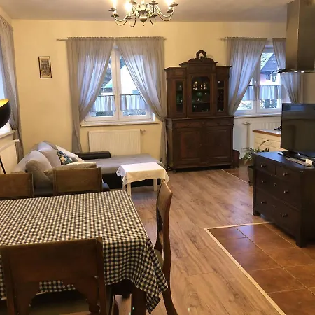 Dom Tkacki - - - Jacuzzi