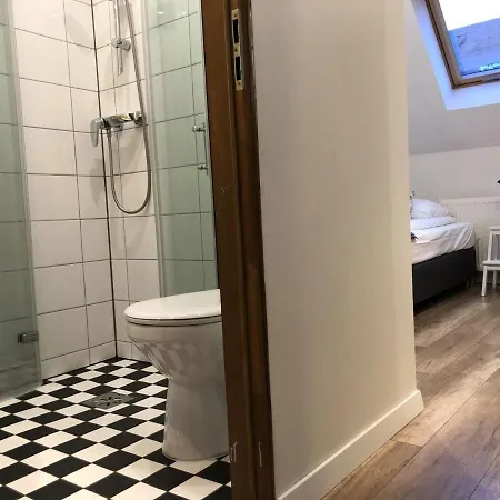 Apartamento Dom Tkacki Pokoje Gościnne Jacuzzi w Ogrodzie Kudowa-Zdrój *