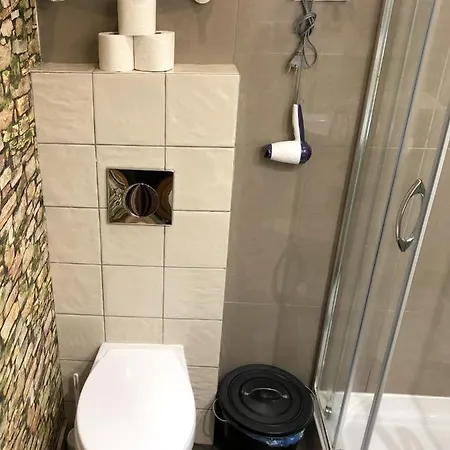 Dom Tkacki Pokoje Gościnne Jacuzzi w Ogrodzie Kudowa-Zdrój