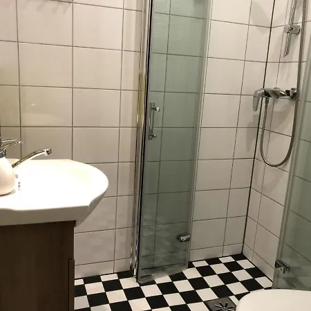 Dom Tkacki Pokoje Goscinne Jacuzzi W Ogrodzie Kudowa-Zdroj *