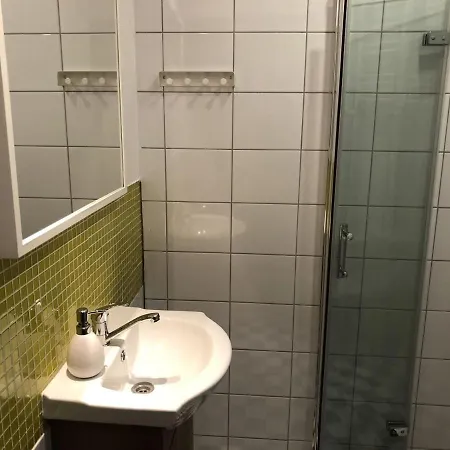 Dom Tkacki Pokoje Gościnne Jacuzzi w Ogrodzie Kudowa-Zdrój Apartamento *