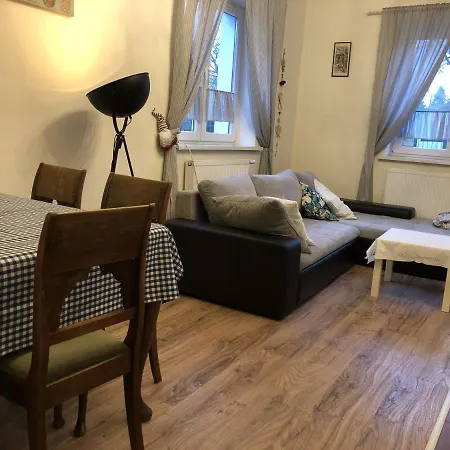 Dom Tkacki Pokoje Goscinne Jacuzzi W Ogrodzie Kudowa-Zdroj