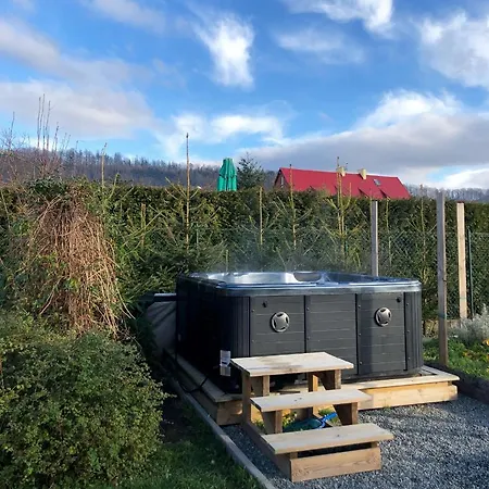 Dom Tkacki - - - Jacuzzi