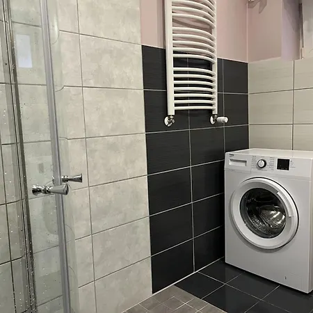 Dom Tkacki Pokoje Goscinne Jacuzzi W Ogrodzie Kudowa-Zdroj クドヴァ・ズドゥルイ