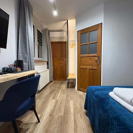 Apartment Dom Tkacki Pokoje Goscinne Jacuzzi W Ogrodzie Kudowa-Zdroj Bad Kudowa
