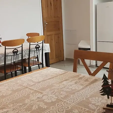 Dom Tkacki Pokoje Gościnne Jacuzzi w Ogrodzie Kudowa-Zdrój