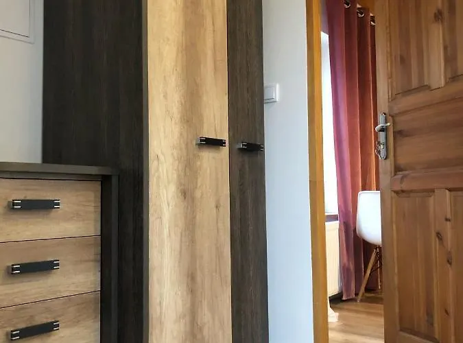 Dom Tkacki Gościnne Jacuzzi W Ogrodzie Kudowa-zdrój Apartament