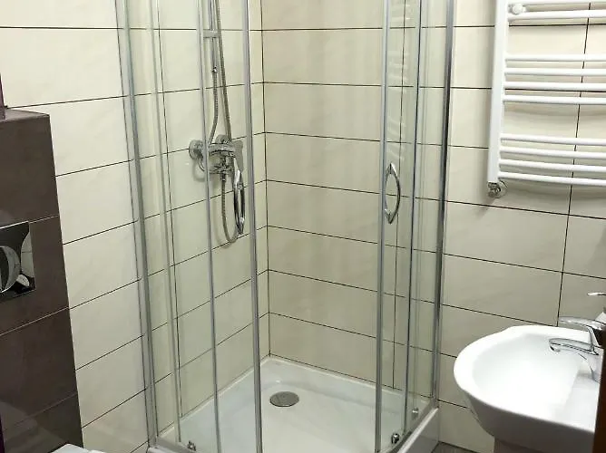 Apartment Dom Tkacki Pokoje Goscinne Jacuzzi W Ogrodzie Kudowa-Zdroj *